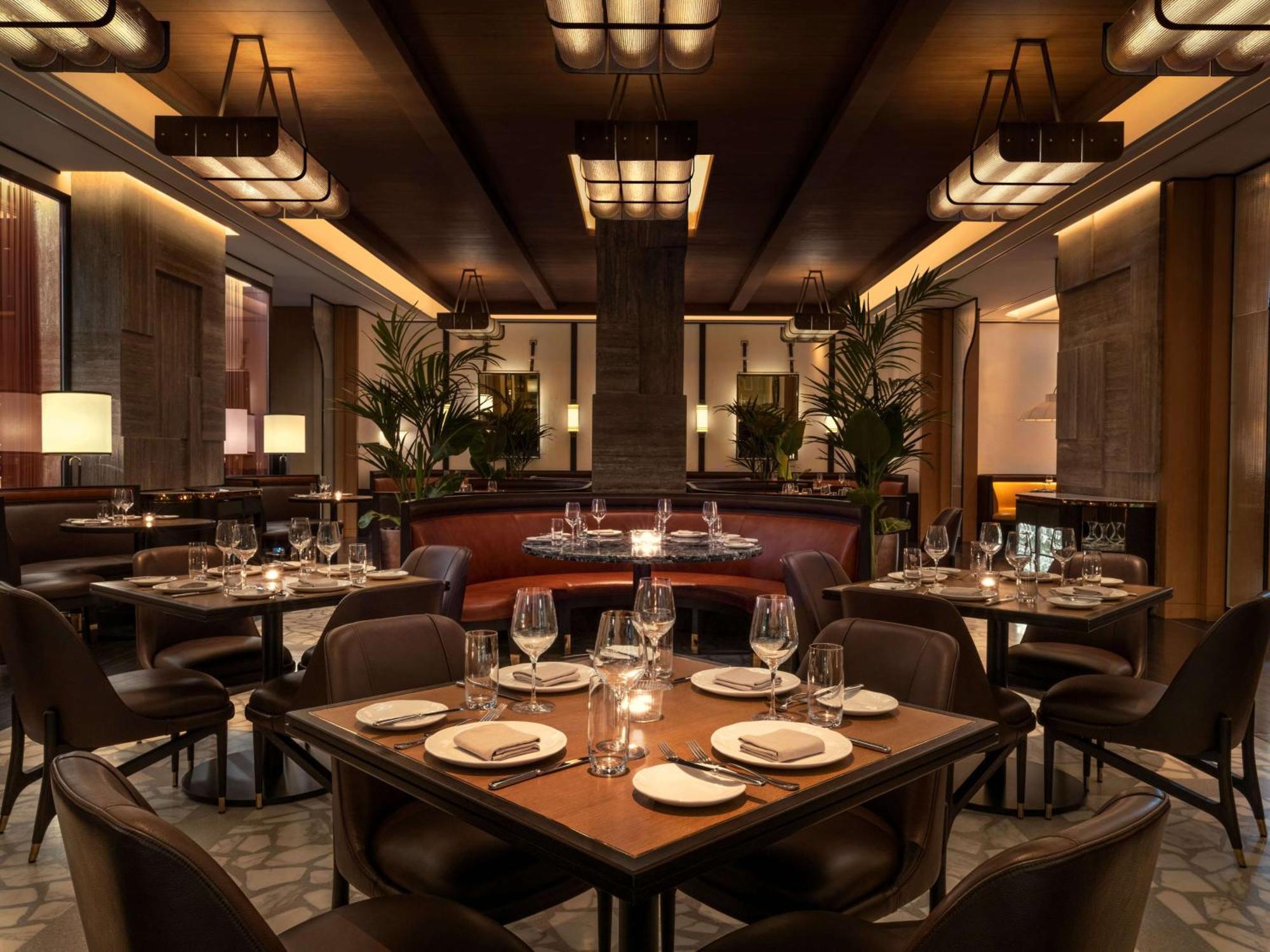 Waldorf Astoria Doha Lusail Extérieur photo The interior of the restaurant